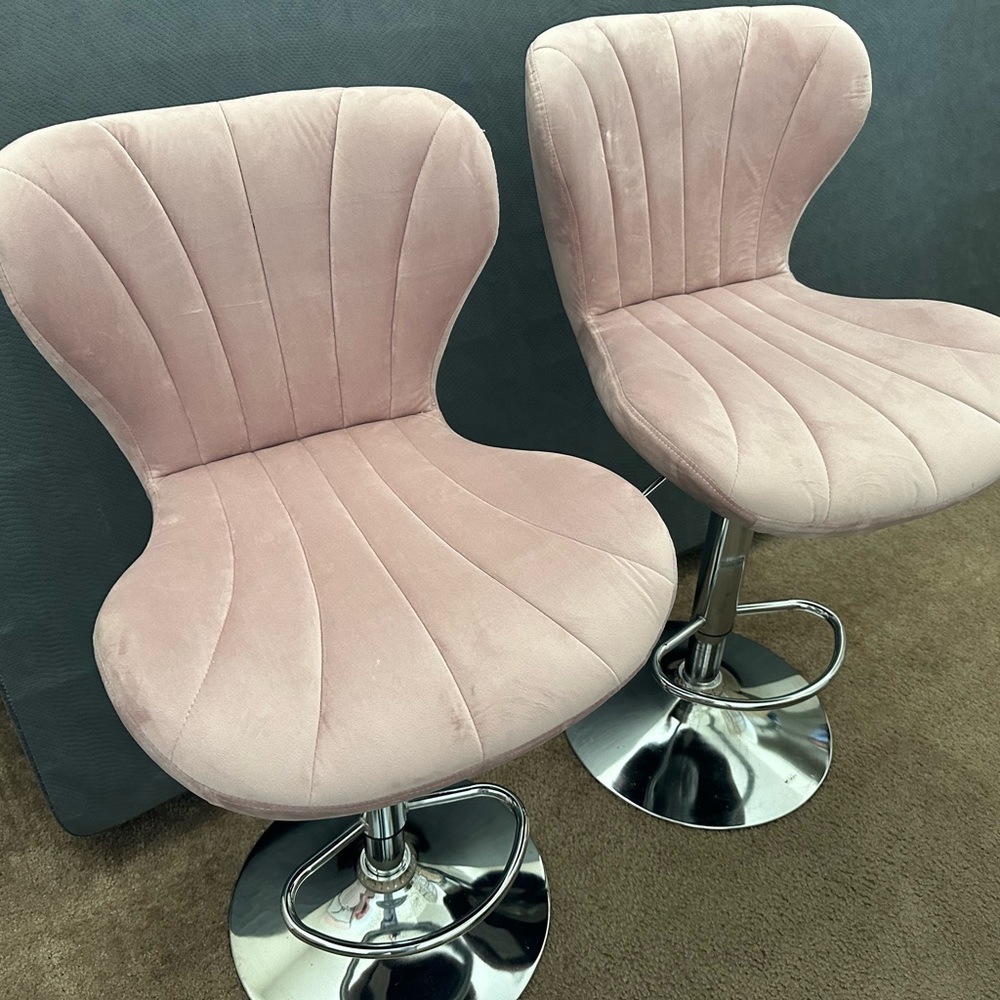 Two light pink barstools very gently used